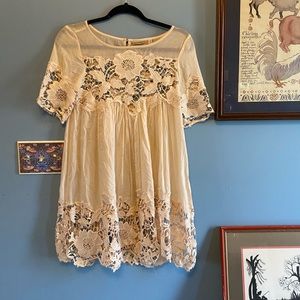 Holding Horses Gauzy Lace top 00 petite